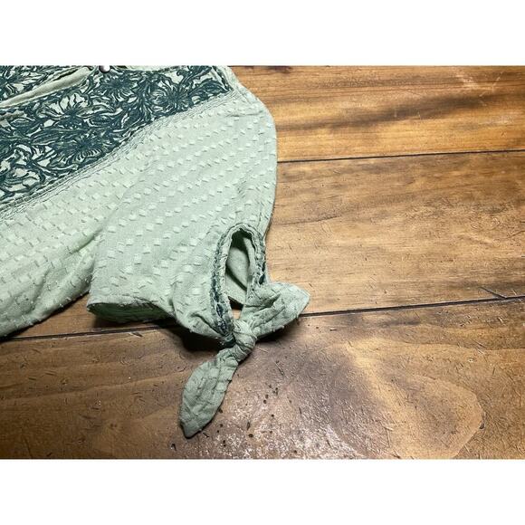 Double D Ranch Embroidered Top Women's Large Green Tie Sleeve BOHO Western - Picture 11 of 12